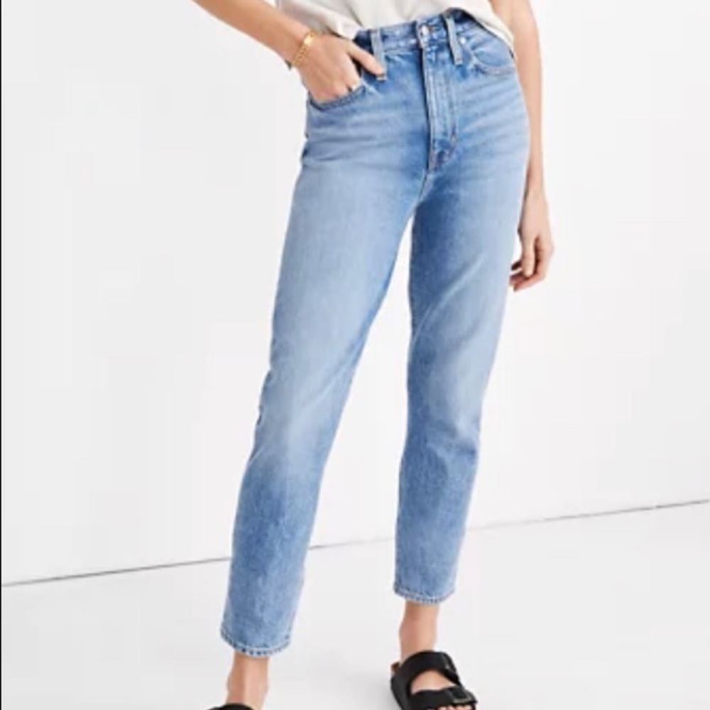 Madewell “the mom Jean” size 27